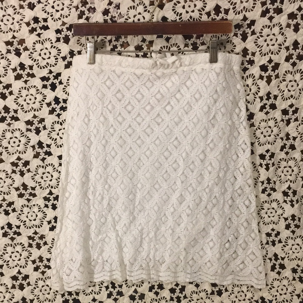 Lace skirt
